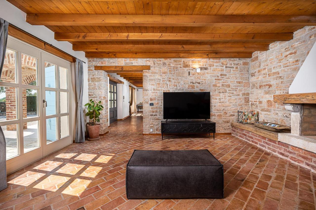 Villa Paolina With Hot Tub Višnjan Dış mekan fotoğraf